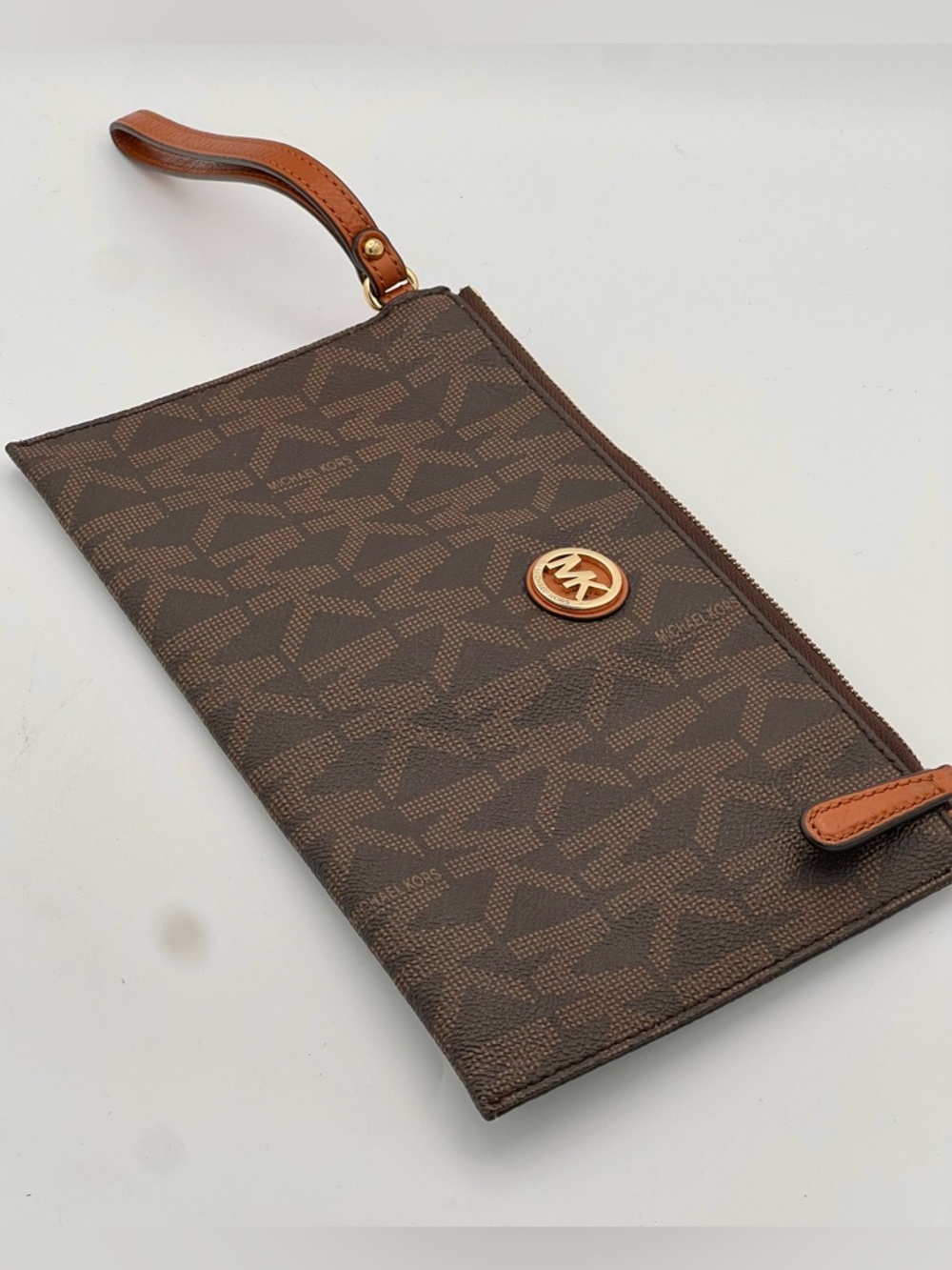Michael Kors Jet Set Charm Large Zip Wrislet